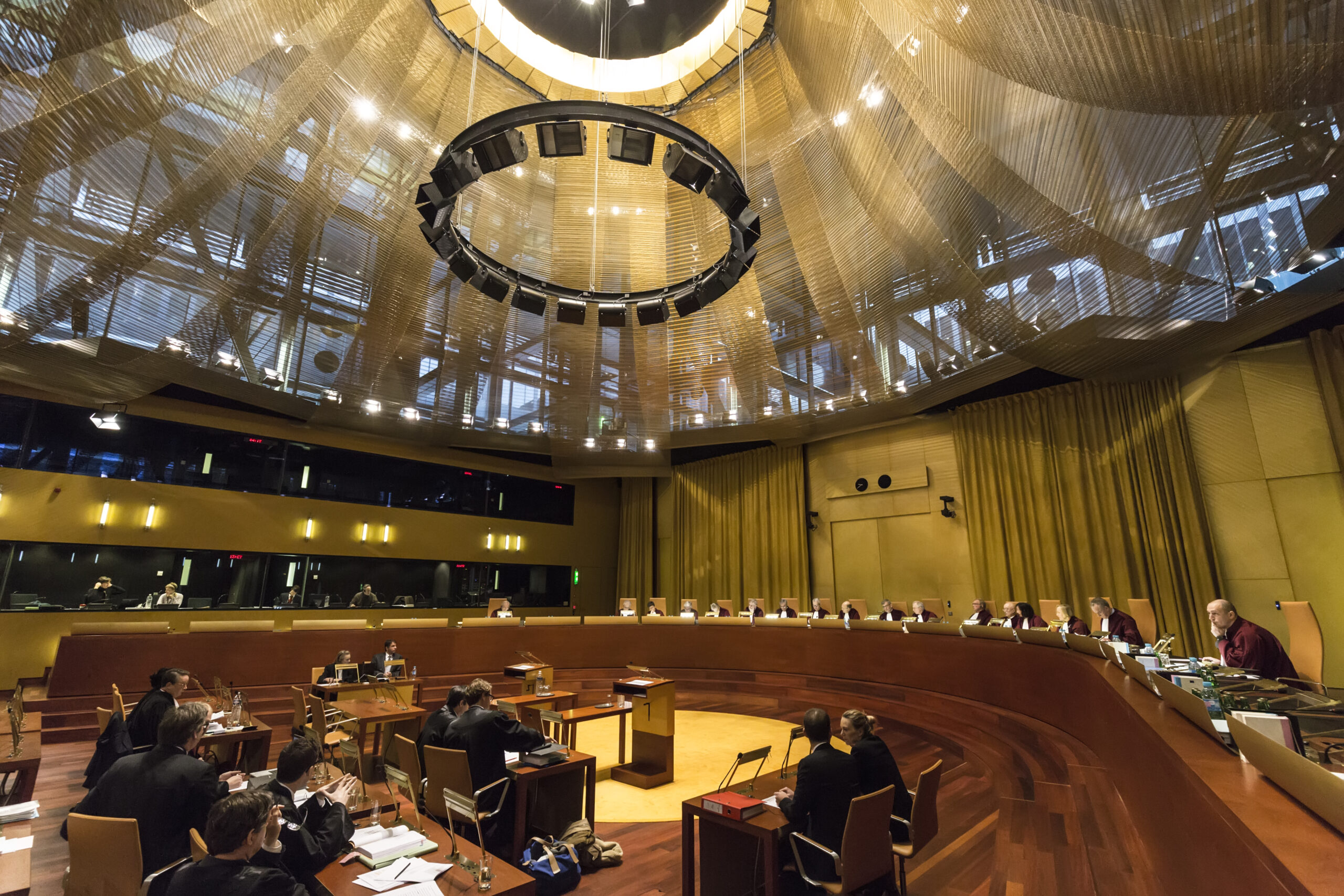 L'Aula magna della Corte di giustizia europea. I giudici di Lussemburgo hanno inflitto un milione di euro al giorno di multa alla Polonia [foto: Corte di giustizia europea]