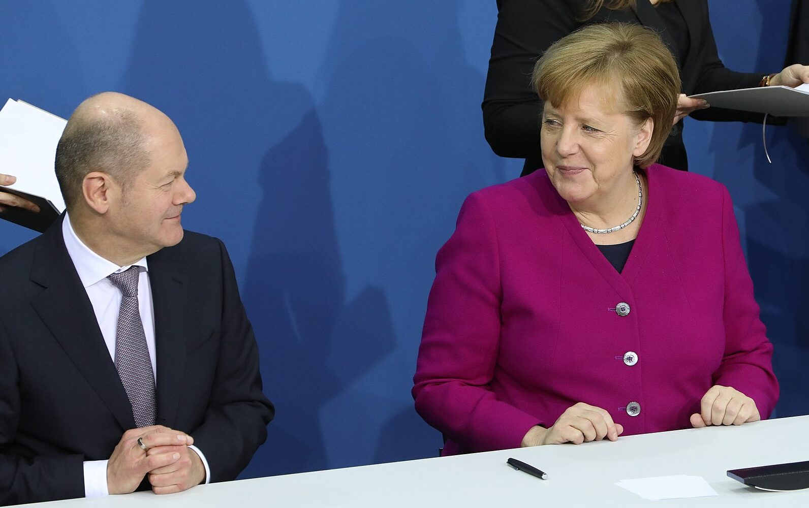 Merkel Scholz governo Germania