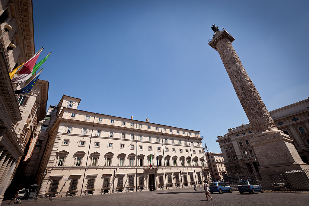 Palazzo Chigi. Preoccupano i conti dell'Italia e l'Eurogruppo discute la manovra del governo [foto: Wikimedia]