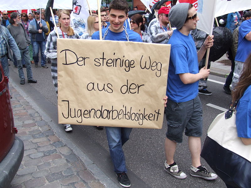 Manifestazione contro la disoccupazione giovanile in Germania. Lavoro e andamento ecomomico sono i grandi nodi dell'UE, secondo gli italiani [foto: Wikimedia Commons]