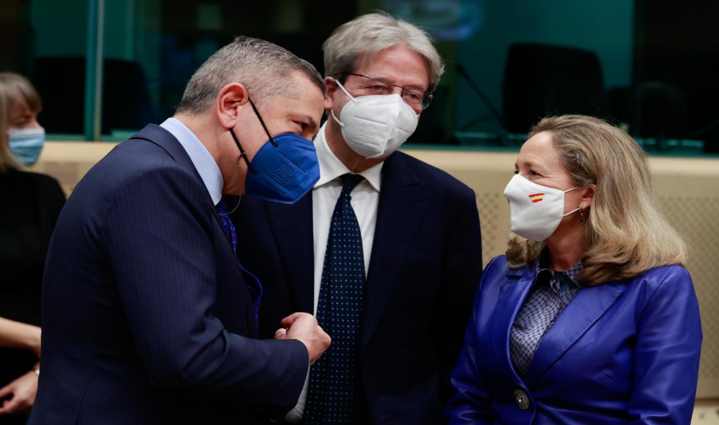 prestiti Il commissario per l'Economia, Paolo Gentiloni, durante la riunione allargata dell'Eurogruppo. "Il tempo per il sostegno di emergenza è finito", annuncia [Bruxelles, 17 gennaio 2022. Foto: European Council]