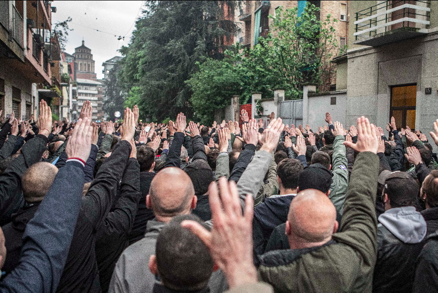 Commemorazione di estrema destra a Milano [foto: imagoeconomica]