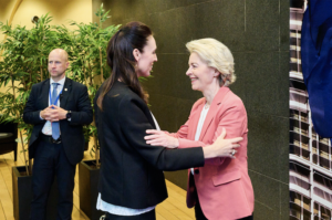 UE Nuova Zelanda Ardern von der Leyen