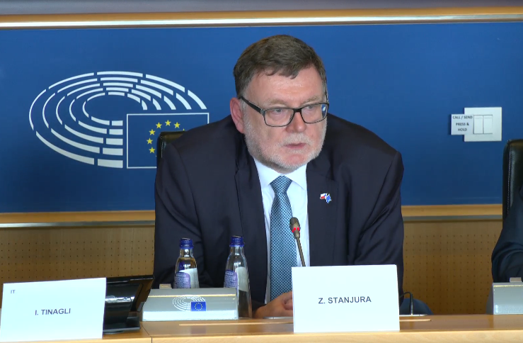 Il ministro delle Finanze ceco, Zbynev Stanura, in audizione in commissione Affari economici dell'Europarlamento [Bruxelles, 14 luglio 2022]