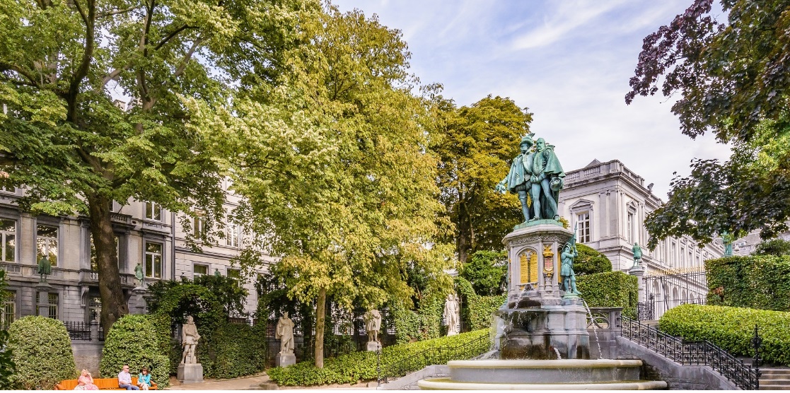 La piazza del Petit Sablon, nel centro di Bruxelles (foto tratta da Visit Bruxelles)