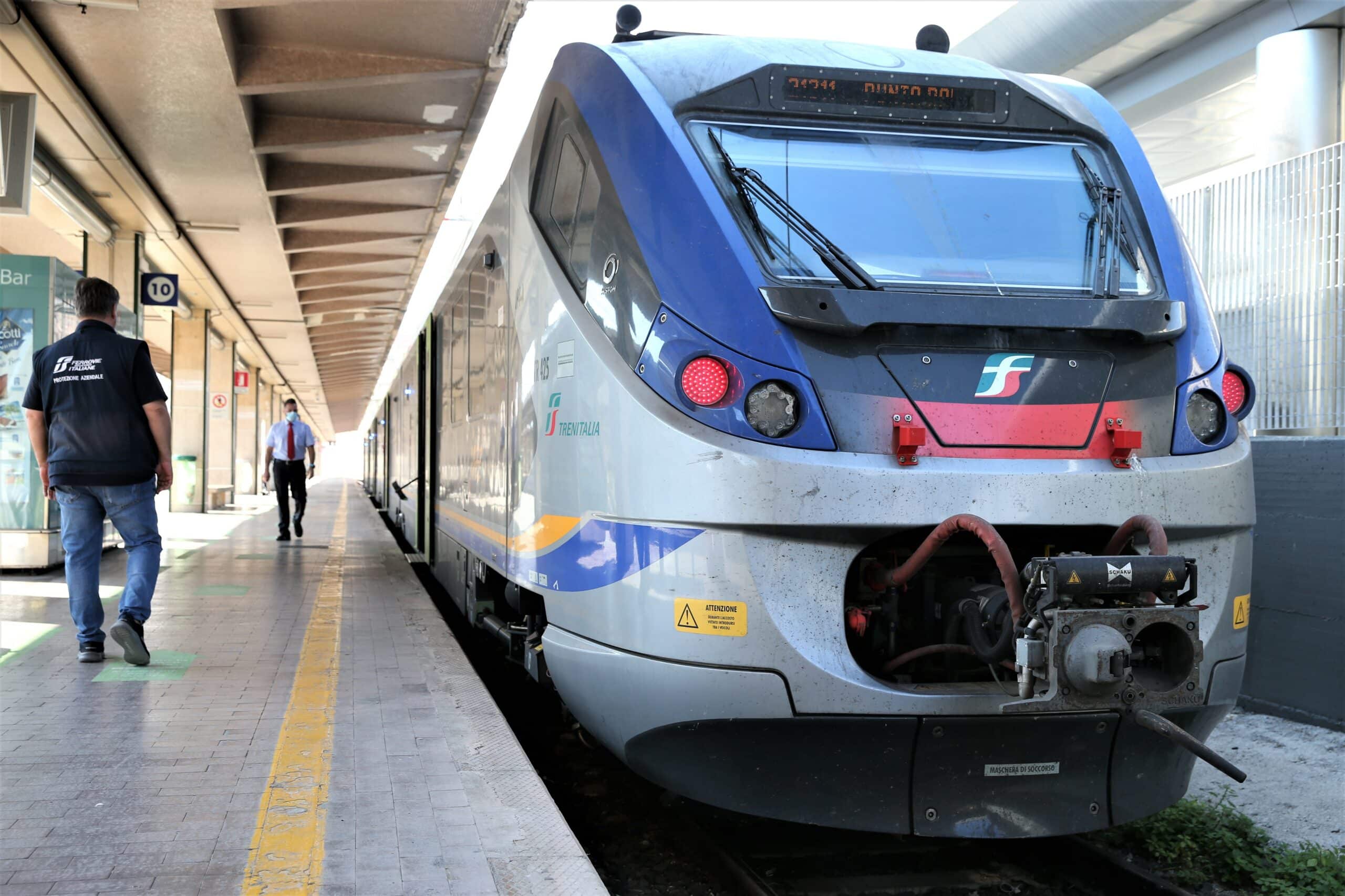 Treno alla stazione centrale di Parlamento. L'Ue destina 109 milioni per l'anello ferroviario urbano