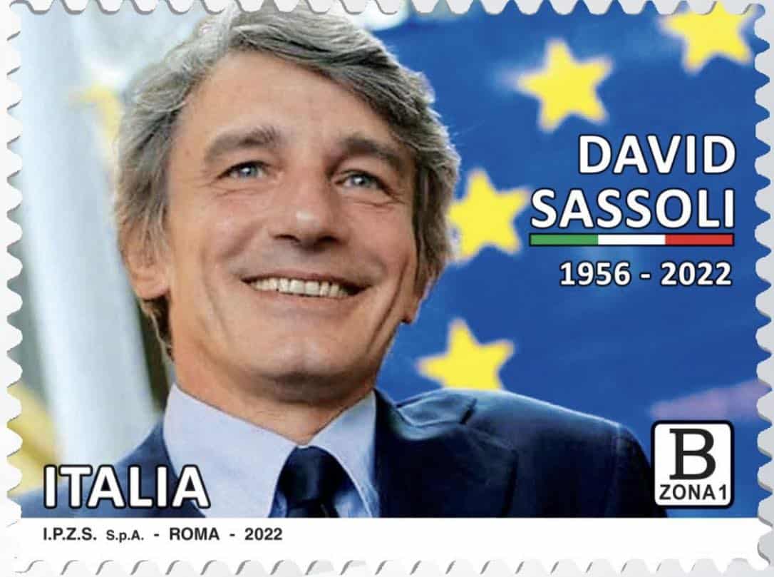 Il francobollo commemorativo di David Sassoli