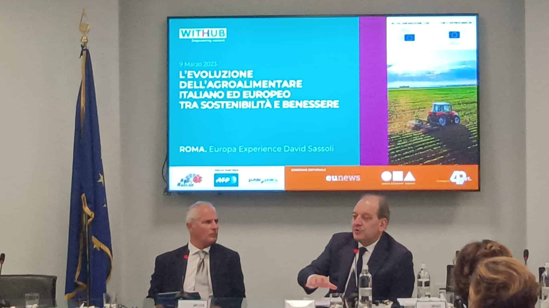 Il sottosegretario all'Agricoltura, Patrizio La Pietra, all'evento Withub sull'evoluzione dell'agroalimentare