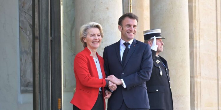 von der leyen macron cina