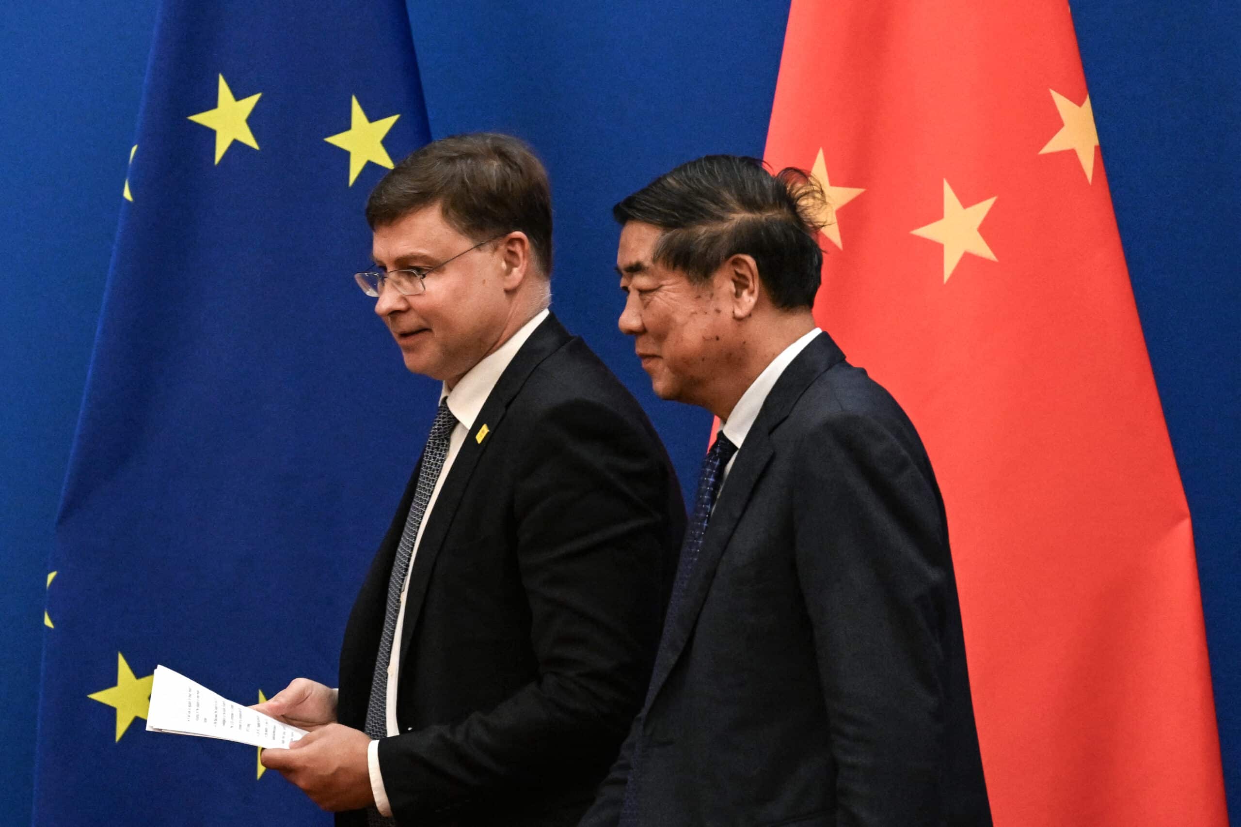 Valdis Dombrovskis He Lifeng Ue-Cina