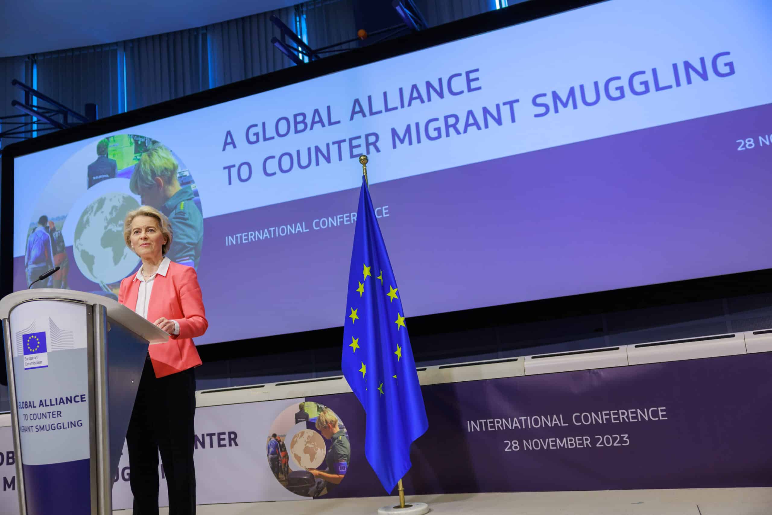 Ursula Von der Leyen Alleanza globale anti-traffico migranti