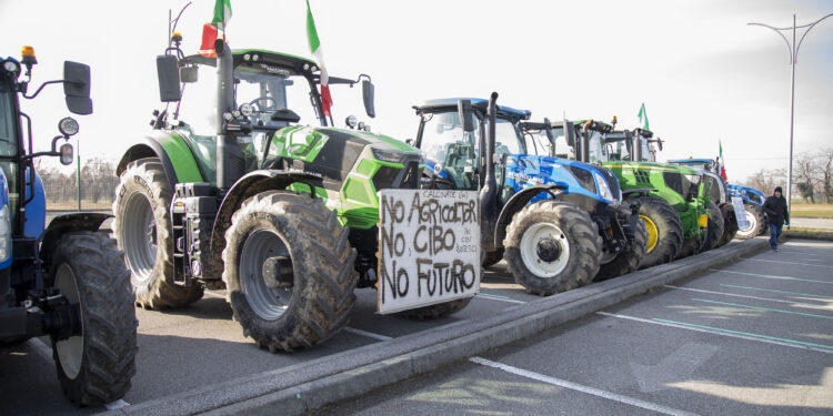 MANIFESTAZIONE PROTESTA PRESIDIO DEI TRATTORI AGRICOLTORI