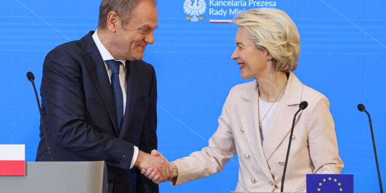 Donald Tusk Ursula von der Leyen Polonia Ue