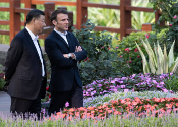 Emmanuel Macron Xi Jinping Cina Ue