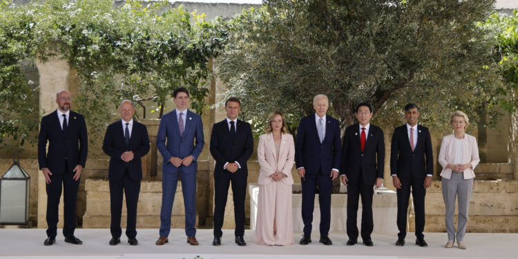 g7