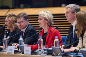 Ursula von der Leyen Valdis Dombrovskis