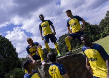 La nuova maglia dell'Union Saint Gilloise [foto: Union Saint Gilloise, account twitter]