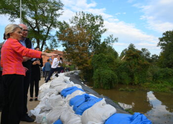 La presidente della Commissione Ue, Ursula von der Leyen, a Wrocław, in Polonia nei luoghi colpiti dall'alluvione - Foto EC - Audiovisual Service