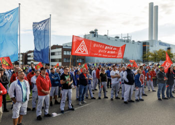 Lavoratori del gruppo Volkswagen. Credit: Jens Schlueter AFP